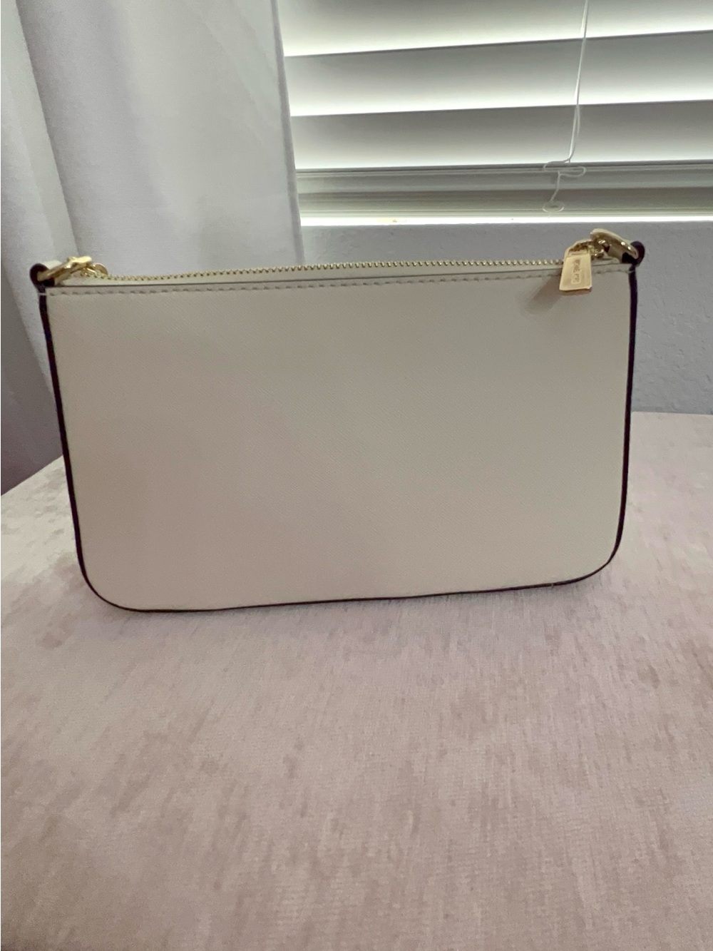 Michael Kors Jet Set Medium Saffiano Leather Crossbody Bag - Picture 2 of 4